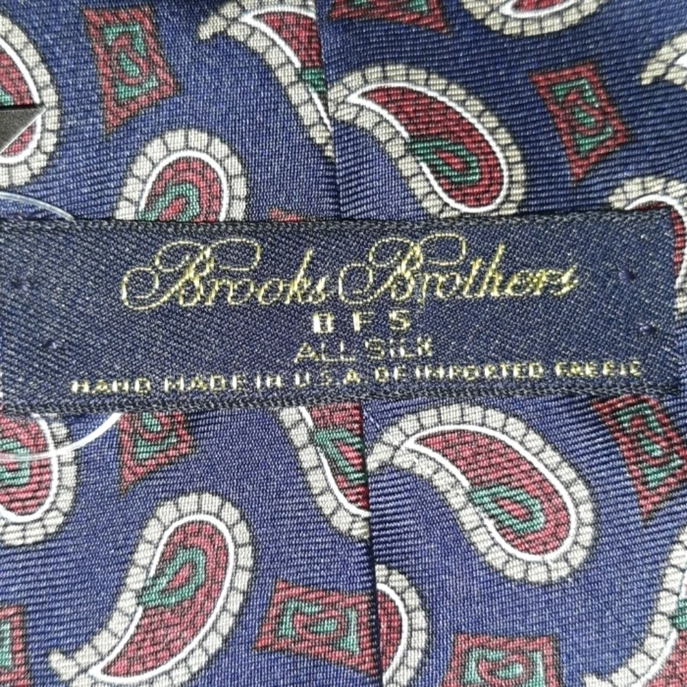 Brooks Brothers all silk hand made in USA necktie
